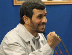 Ahmedinejad resmen aday oldu